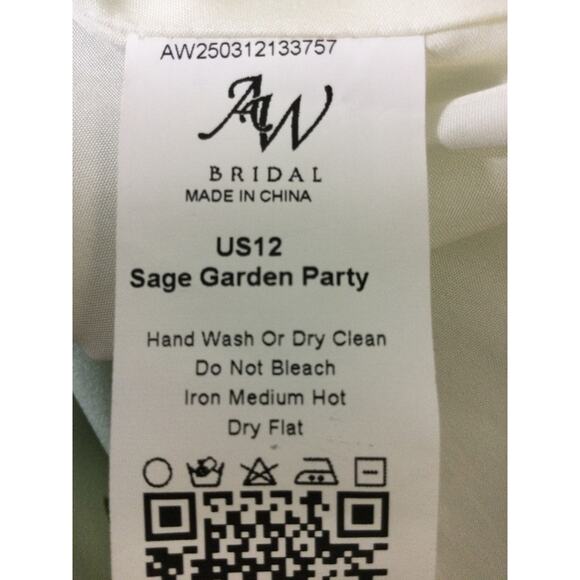 Floral Off-Shoulder Maxi Dress - Picture 10 of 10